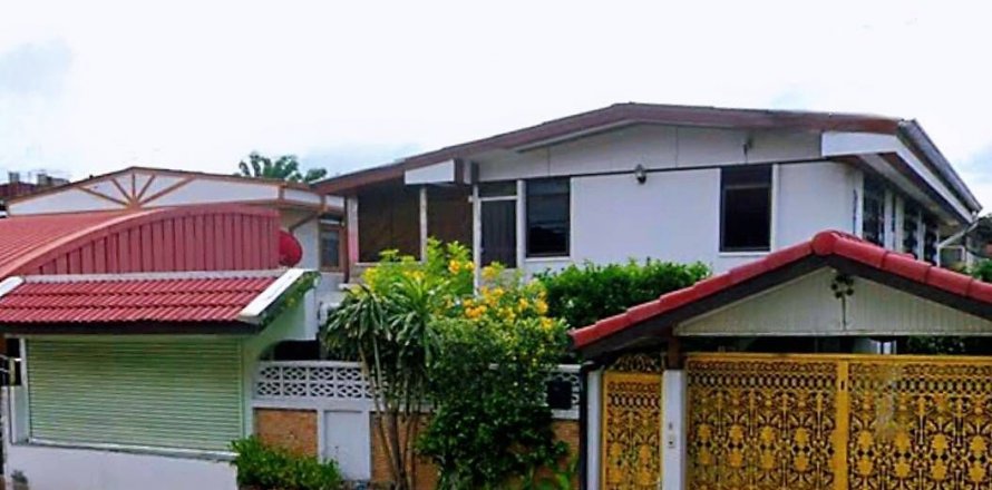 Дом в Суан Луанге, Бангкок, Таиланд с 3 спальнями  № 135441