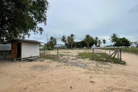 Terrain à Pattaya, Thaïlande 3200 m2 № 135443 - photo 15