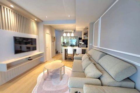 Таунхаус в Банг Каео, Таиланд с 2 спальнями № 135444 - фото 2