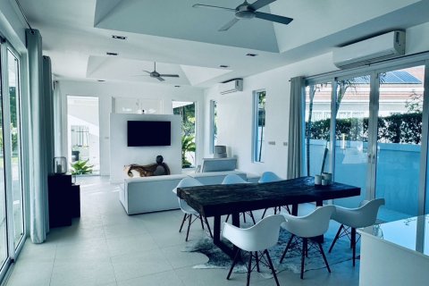 House in Hua Hin, Thailand 4 bedrooms № 158499 - photo 18