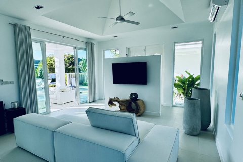 House in Hua Hin, Thailand 4 bedrooms № 158499 - photo 13