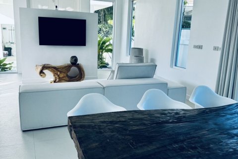 House in Hua Hin, Thailand 4 bedrooms № 158499 - photo 15