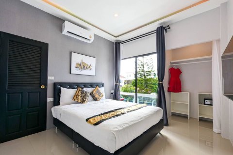 House in Pattaya, Thailand 7 bedrooms № 158503 - photo 21