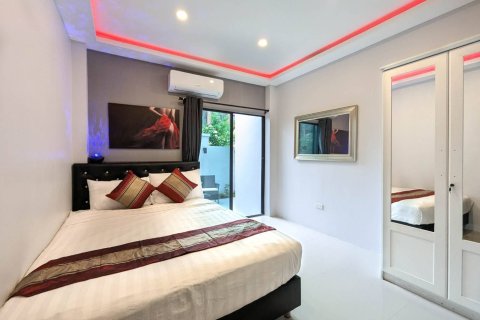 House in Pattaya, Thailand 7 bedrooms № 158503 - photo 4