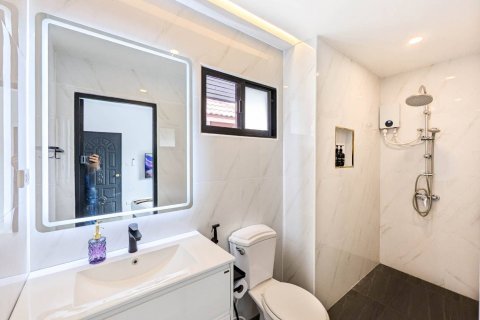 House in Pattaya, Thailand 7 bedrooms № 158503 - photo 22