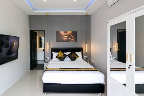 House in Pattaya, Thailand 7 bedrooms № 158503 - photo 15