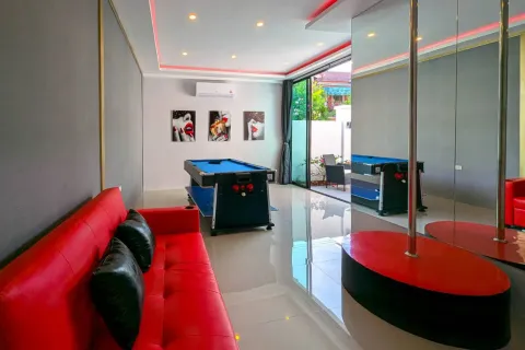 House in Pattaya, Thailand 7 bedrooms № 158503 - photo 3