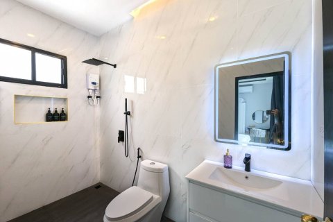 House in Pattaya, Thailand 7 bedrooms № 158503 - photo 19