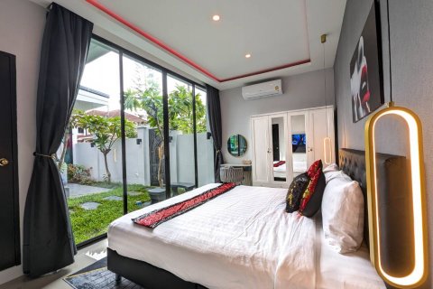 House in Pattaya, Thailand 7 bedrooms № 158503 - photo 16