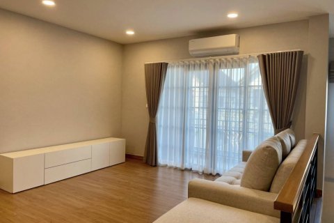 Дом в Бангкоке, Таиланд с 4 спальнями  № 144663 - фото 4