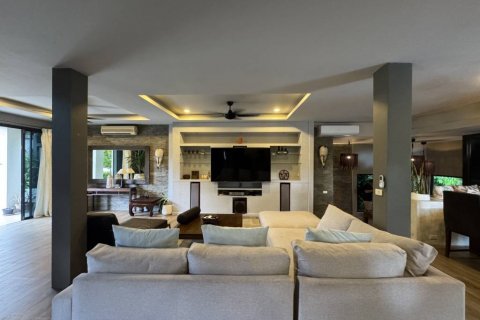 Villa in Ko Samui, Thailand 5 bedrooms № 144661 - photo 7