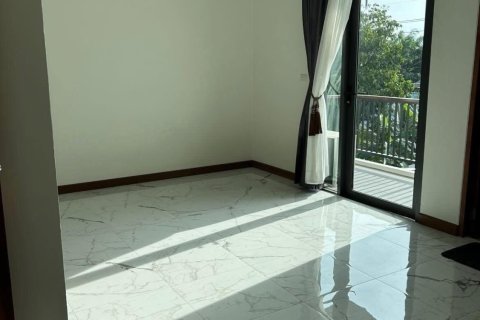 Maison à Surat Thani, Thaïlande 5 chambres № 171821 - photo 20