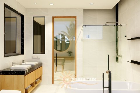 Villa in Rawai, Thailand 4 bedrooms № 179560 - photo 9