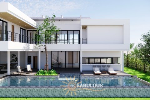 Villa in Rawai, Thailand 4 bedrooms № 179560 - photo 11