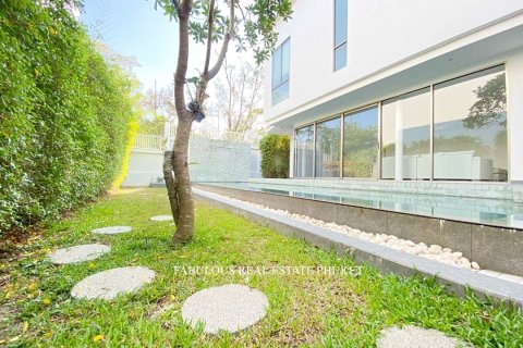 Villa in Bang Tao, Thailand 4 bedrooms № 179564 - photo 13