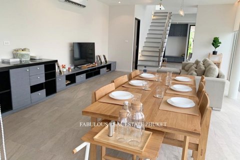 Villa in Bang Tao, Thailand 4 bedrooms № 179564 - photo 9