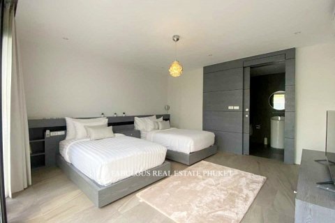 Villa in Bang Tao, Thailand 4 bedrooms № 179564 - photo 6