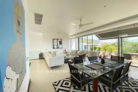 Villa in Bang Tao, Thailand 3 bedrooms № 179565 - photo 10