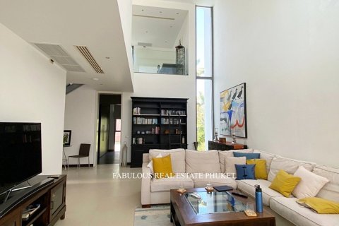Villa in Bang Tao, Thailand 3 bedrooms № 179565 - photo 9