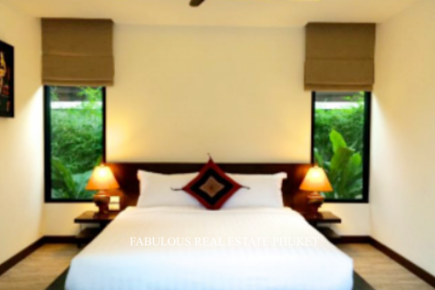 Villa in Bang Tao, Thailand 3 bedrooms № 179561 - photo 16