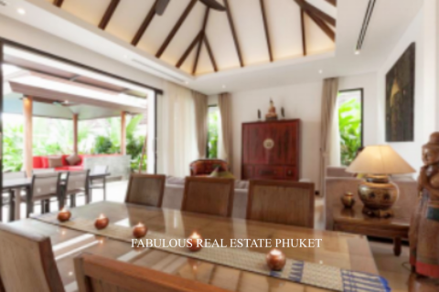 Villa in Bang Tao, Thailand 3 bedrooms № 179561 - photo 13