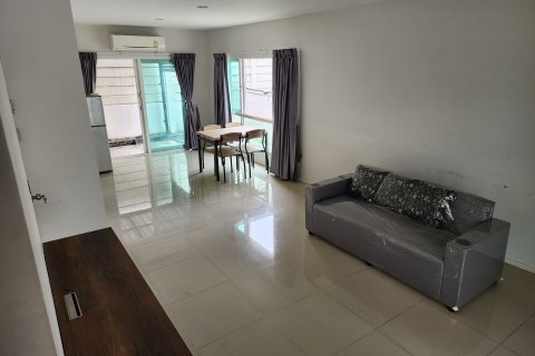 Townhouse in Prawet, Bangkok, Thailand 3 bedrooms № 167838 - photo 2