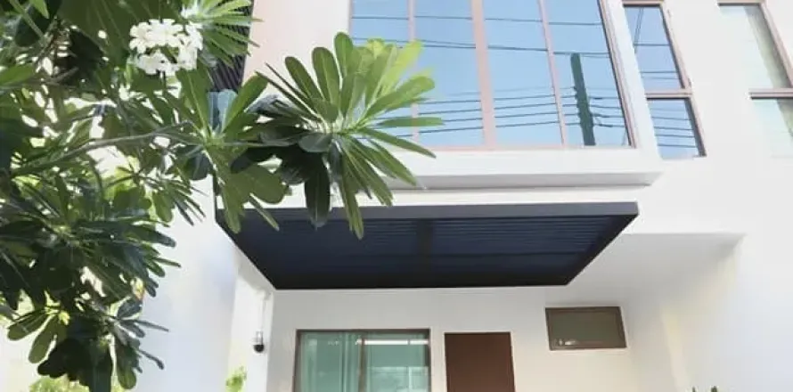 Таунхаус в Пхракханонге, Бангкок, Таиланд с 3 спальнями  № 163570