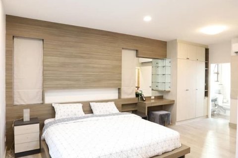 Таунхаус в Пхракханонге, Бангкок, Таиланд с 3 спальнями  № 163570 - фото 10