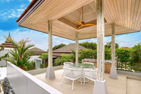 Villa in Phuket, Thailand 4 bedrooms № 163565 - photo 8