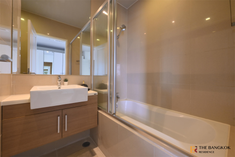 Condo in Bangkok, Thailand, 1 bedroom  № 184391 - photo 5