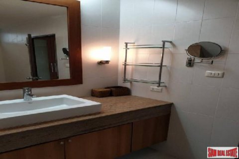Duplex on Jomtien Beach, Pattaya, Thailand 3 bedrooms № 193553 - photo 3