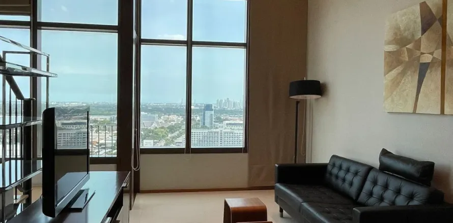 Studio in the Condo in Khlong Toei, Bangkok, Thailand № 152062