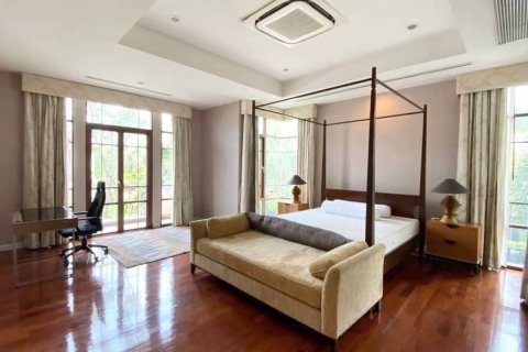 Villa in Bangkok, Thailand 4 bedrooms № 120392 - photo 6