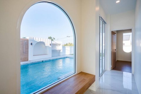 Villa in Hua Hin, Thailand 4 bedrooms № 120406 - photo 7