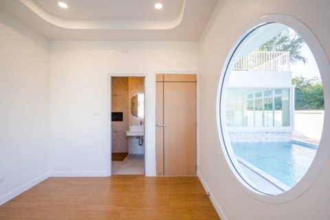 Villa in Hua Hin, Thailand 4 bedrooms № 120406 - photo 4