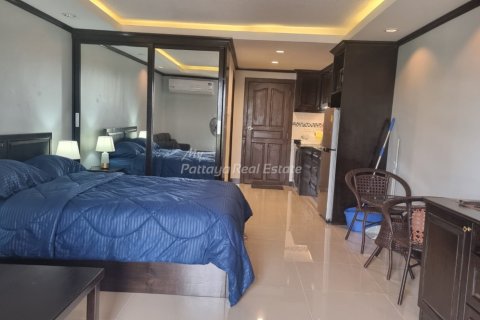 Studio in the Condo in Bang Lamung, Thailand № 205186 - photo 4