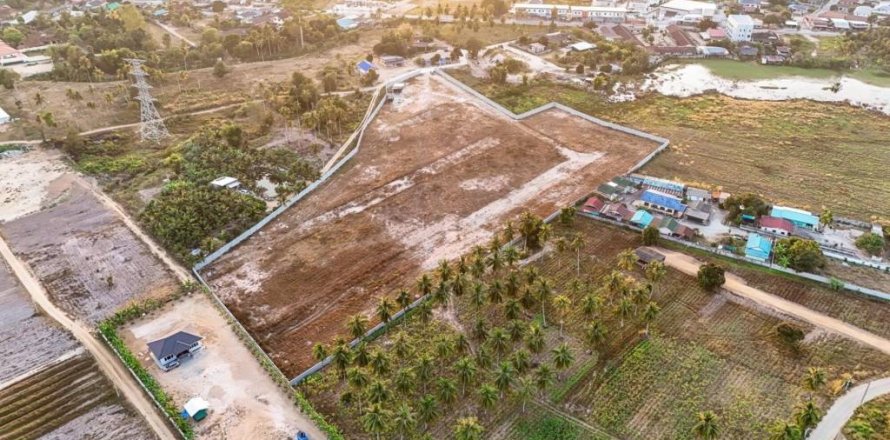 Земельный участок в Паттайе, Таиланд  № 172754