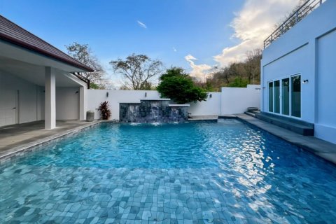 Villa in Hua Hin, Thailand 4 bedrooms № 172753 - photo 3