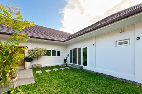 Villa in Hua Hin, Thailand 4 bedrooms № 172753 - photo 10