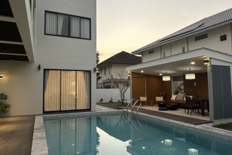 House in Hang Dong, Thailand 5 bedrooms № 161738 - photo 28