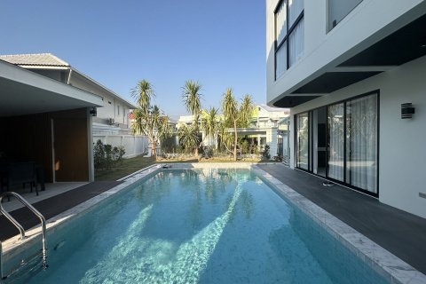 House in Hang Dong, Thailand 5 bedrooms № 161738 - photo 19