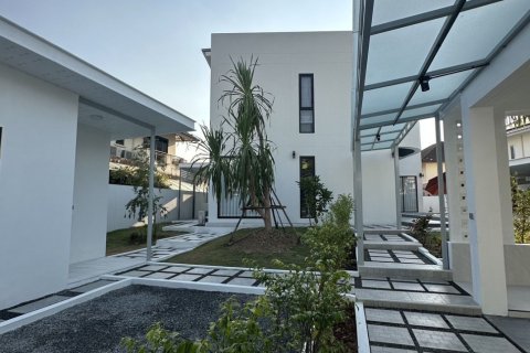 House in Hang Dong, Thailand 5 bedrooms № 161738 - photo 12
