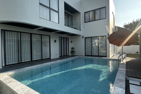 House in Hang Dong, Thailand 5 bedrooms № 161738 - photo 15