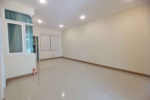 Townhouse à Bang Kruai, Thaïlande 3 chambres № 161735 - photo 4