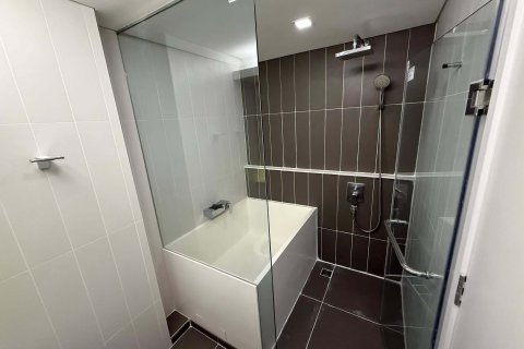 Condo in Khlong Toei, Bangkok, Thailand, 2 bedrooms  № 164361 - photo 19