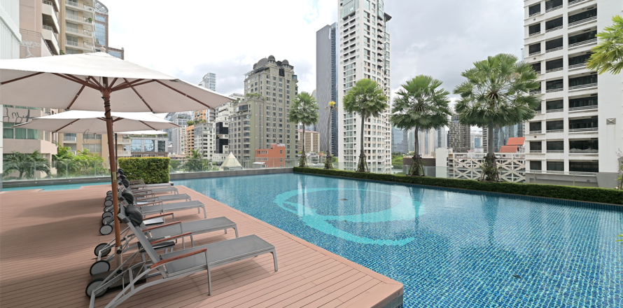 Condo in Bangkok, Thailand, 2 bedrooms  № 185768