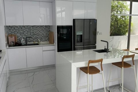 Villa in Phuket, Thailand 3 bedrooms № 164213 - photo 1
