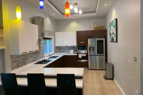 Villa in Hua Hin, Thailand 4 bedrooms № 157328 - photo 9