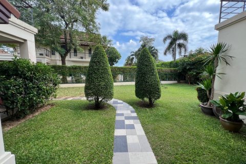 Villa in Phuket, Thailand 6 bedrooms № 157334 - photo 10
