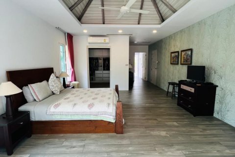 Villa in Phuket, Thailand 6 bedrooms № 157334 - photo 20